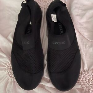 DGX Neoprene and mesh black water shoes, size 4